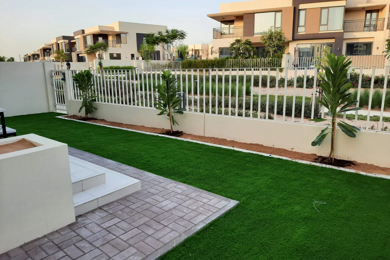 landscaping services dubai 2